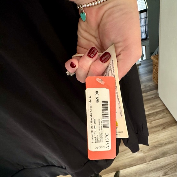 NWT off the shoulder black sweater by 78 & Sunny - Picture 6 of 7